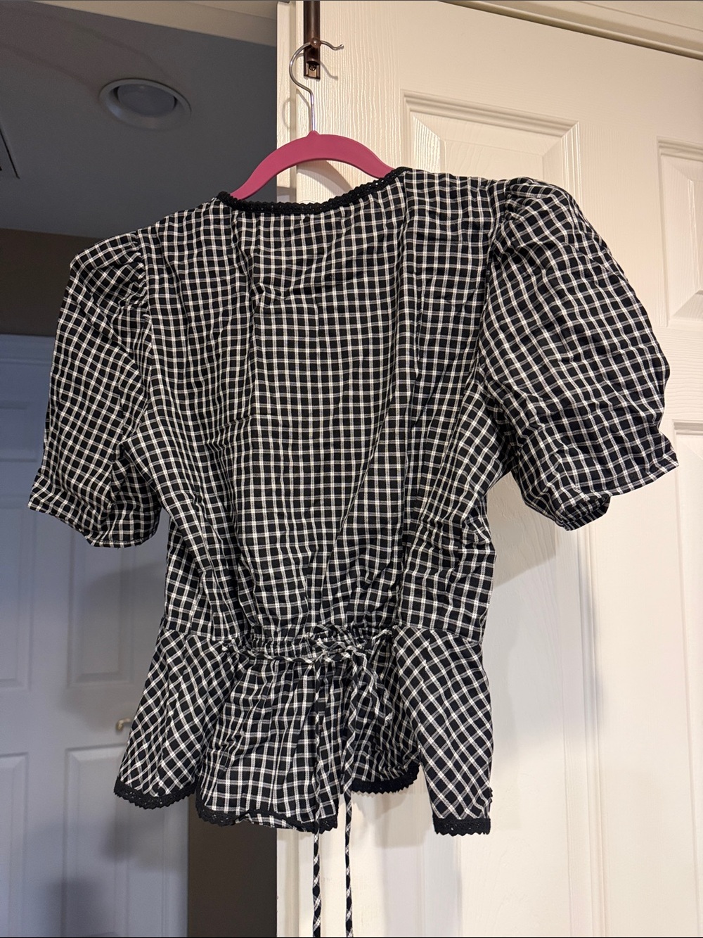 Wayf Black and White Gingham Puff Sleeve Button Front Top - Picture 2 of 2